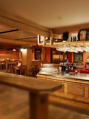 Klikněte pro otevírací dobu.